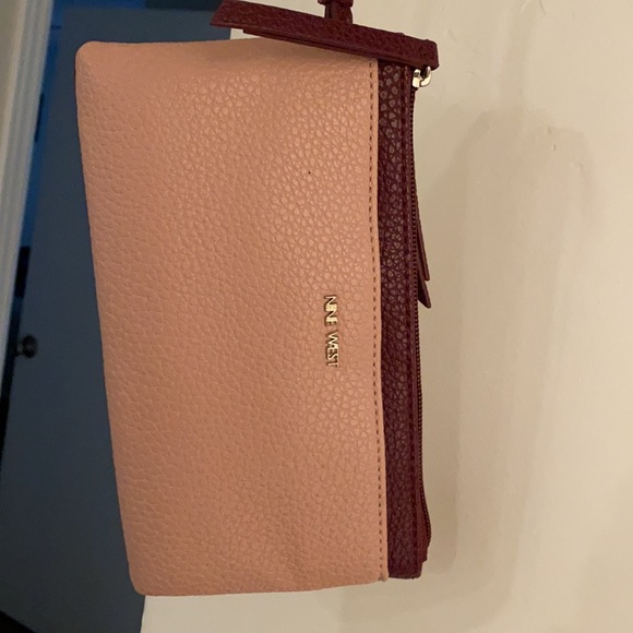 Nine West clutch - Picture 2 of 7